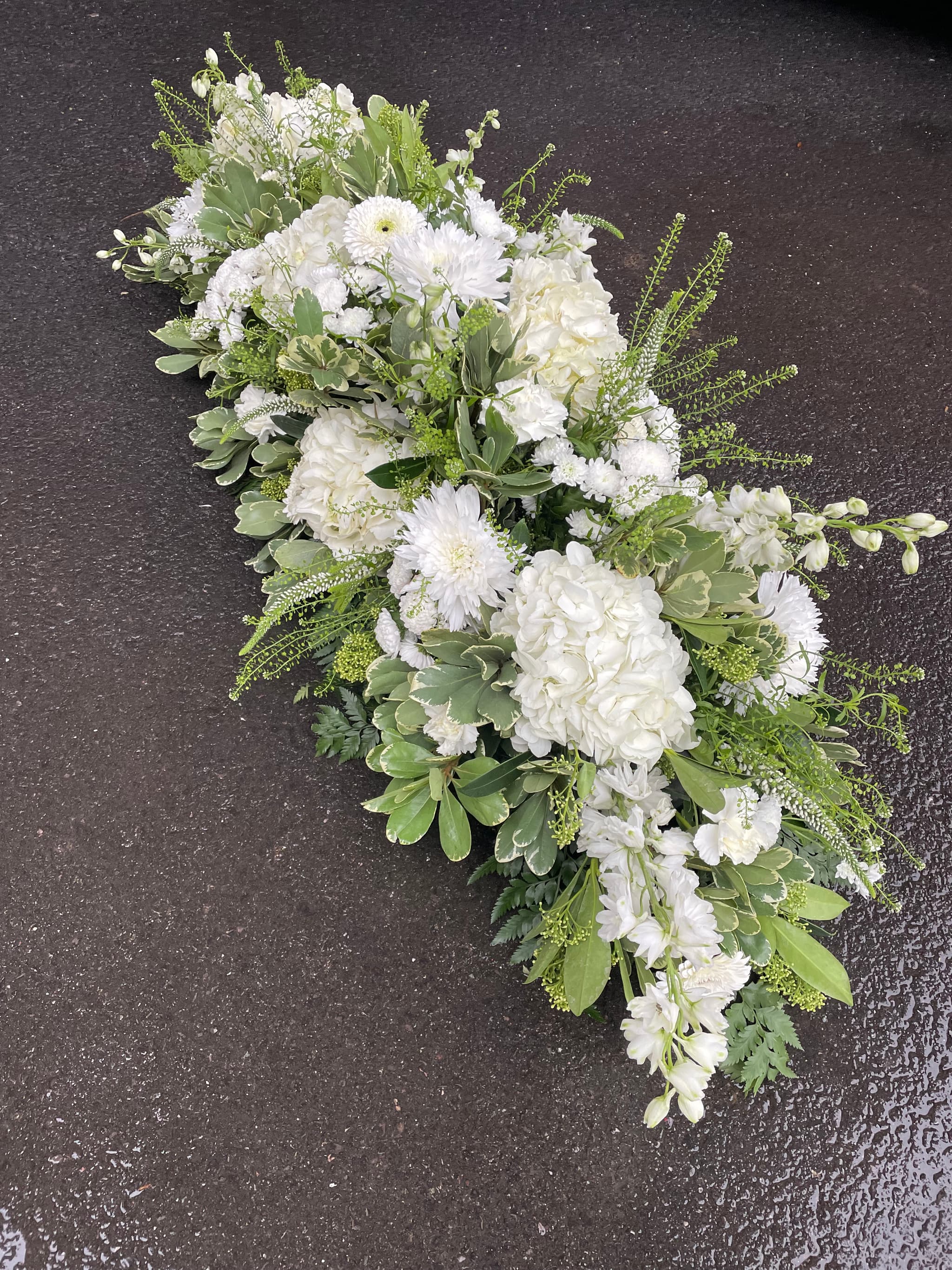 Composition florale de deuil